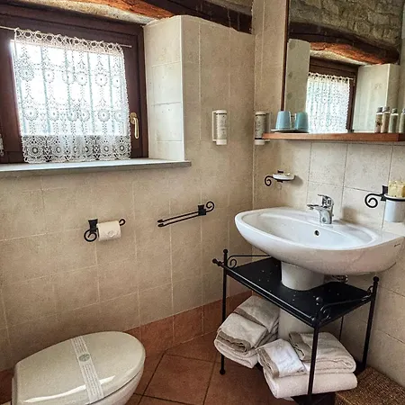 Casa di campagna Tenuta San Giuseppe Cossano Belbo